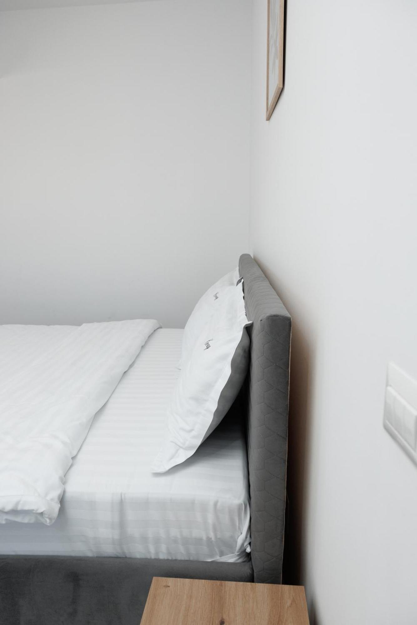 Cozy Aparthotel K Suceava Exterior photo